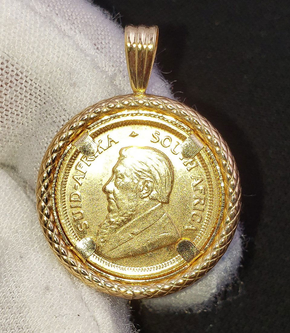 2000 South Africa 1/10 oz Gold Krugerrand Pendant (1 of 4)