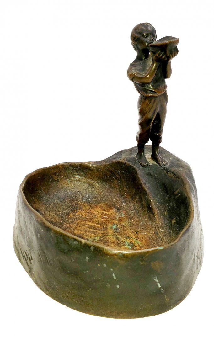 Bronze Poche Vide Signed Peter Tereszczuk (1875-1963): Bronze Poche Vide with a Boy Drinking from a Shell, signed "P. Tereszczuk," with AR monogram for the Arthur Rubinstein/Aust-Reich Foundry, ht. 5.75 in.