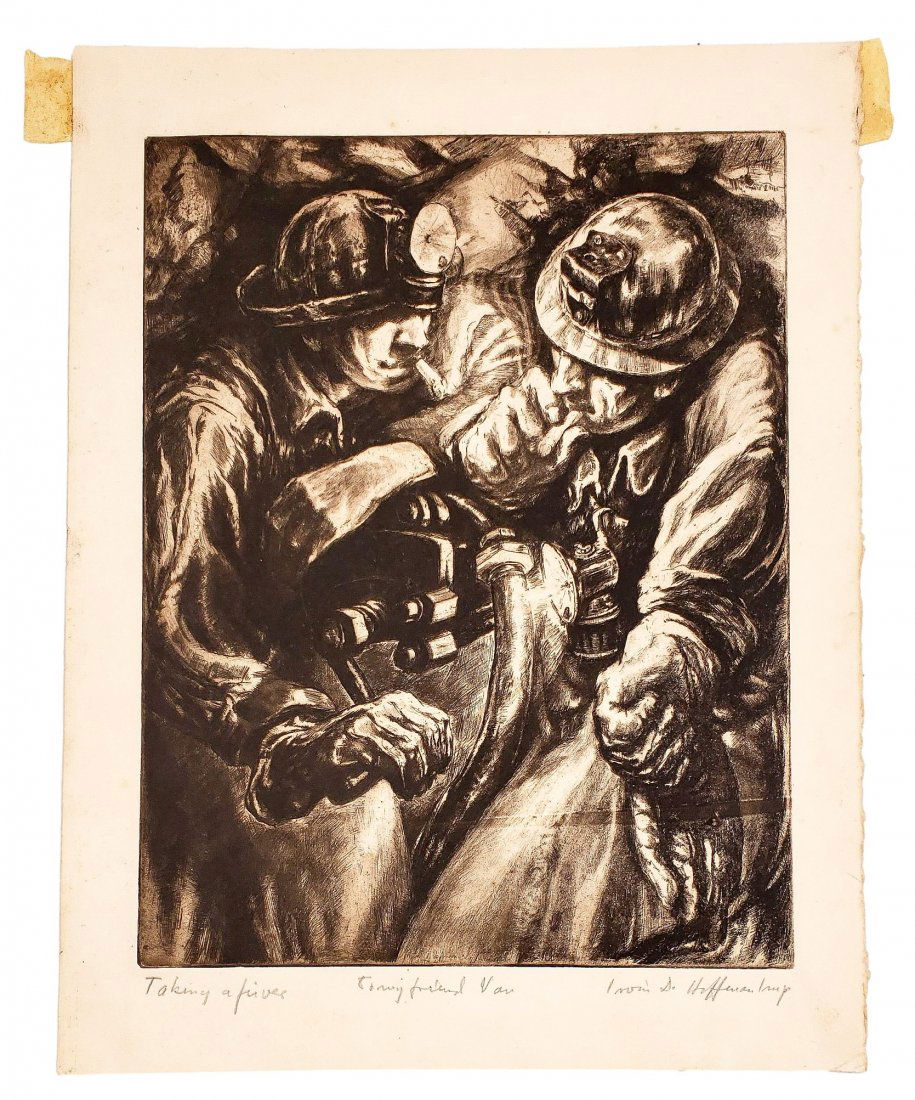 Irwin D. Hoffman: " Taking a Fiver" Etching Signed: Irwin D. Hoffman (1901-1989) original etching " Taking a Fiver" of coal miners taking a smoke break, print on art paper with an unfinished upper edge (see photo). Paper size 17 x 13 inches. Fine condi