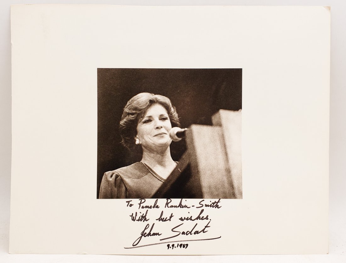 Jehan Sadat, 1987 : Signed Photo Portrait (1 of 3)