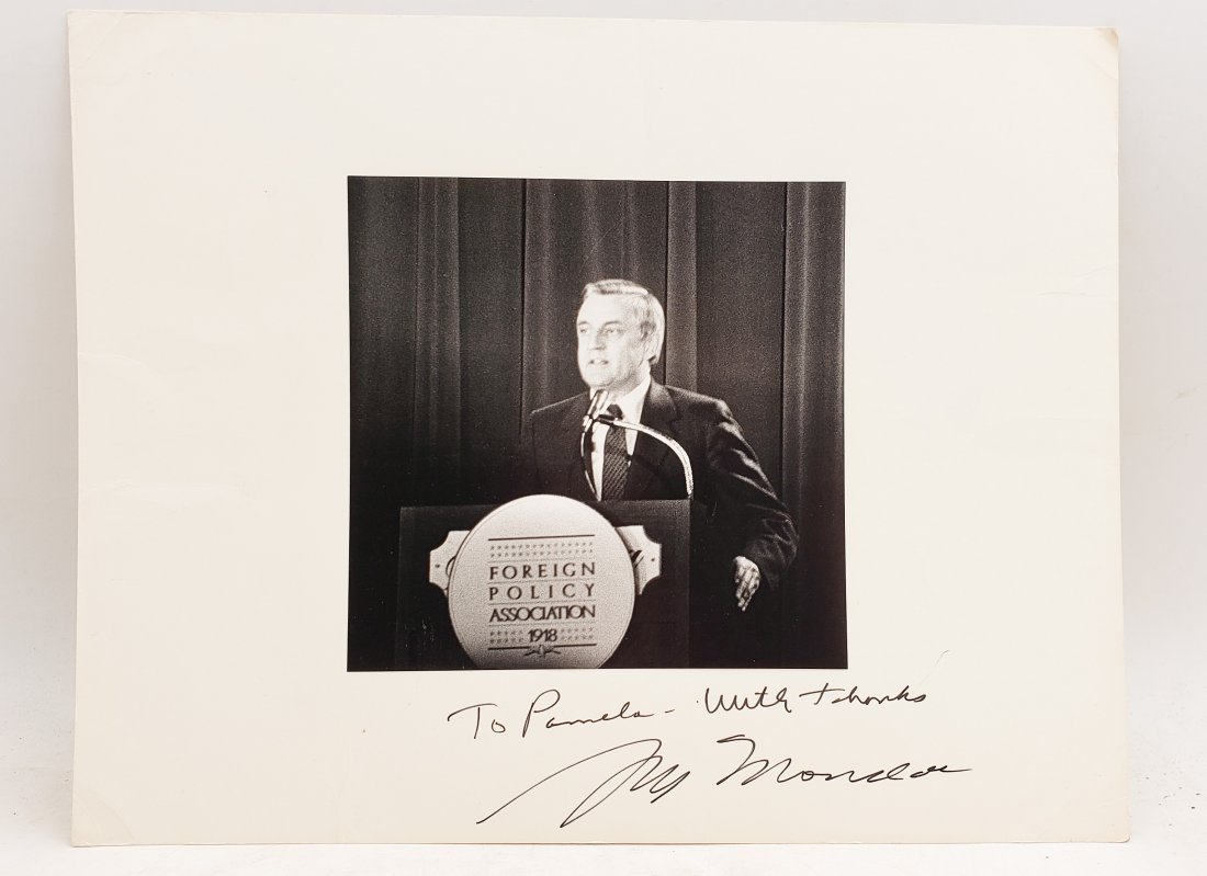 Walter Mondale : Signed Photo Portrait (1 of 3)
