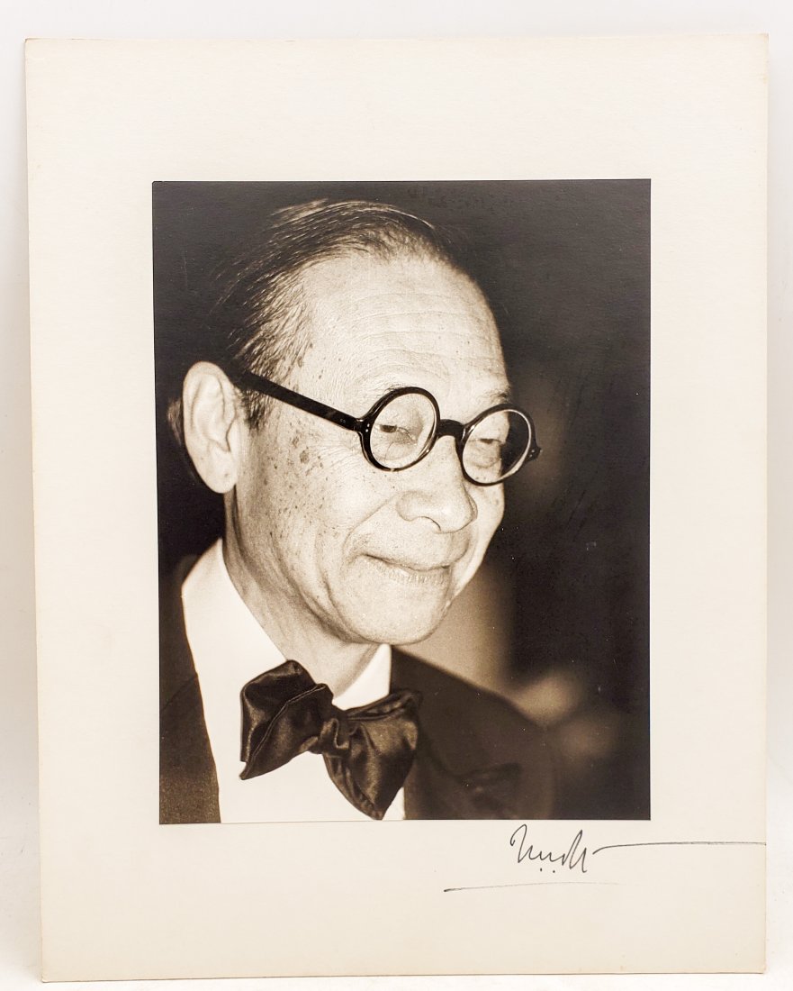 I.M Pei : Signed Photo Portrait (1 of 3)