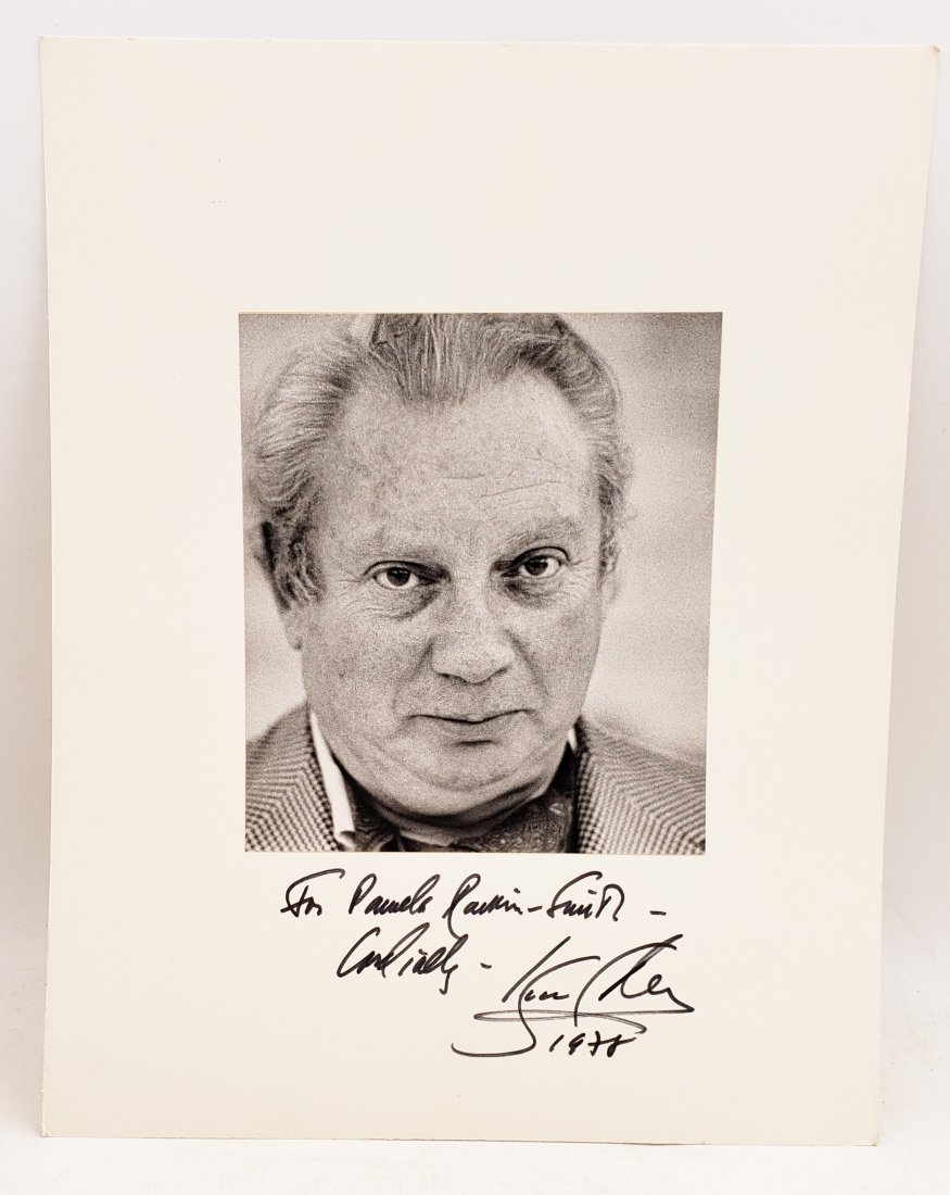 Isaac Stern 1978: Signed Photo Portrait (1 of 3)