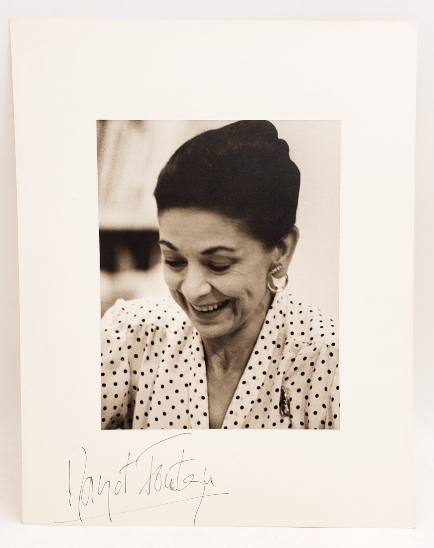 Margot Fonteyn : Signed Photo Portrait: B/W photo of Margot Fonteyn by P.Rankin- Smith mounted on art paper /board and signed on the margin by Margot Fonteyn. The signature is authentic with provenance. Image size : 6.75 x 8.75 inches. Moun