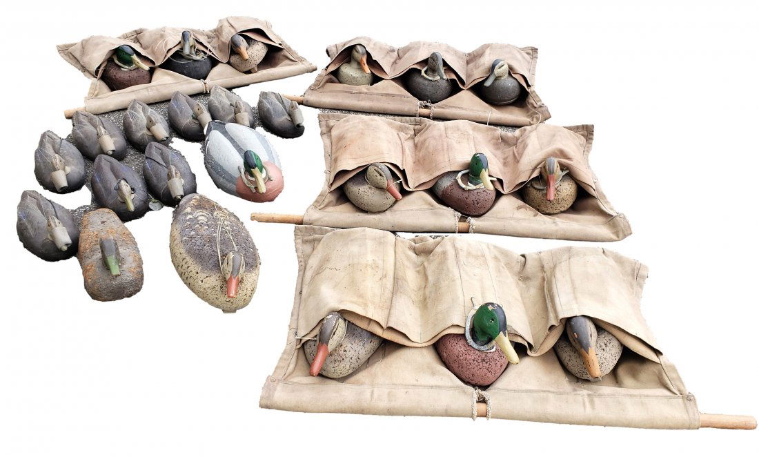 1960s Duck Decoys Signed  (21 Ducks plus bags) (1 of 3)