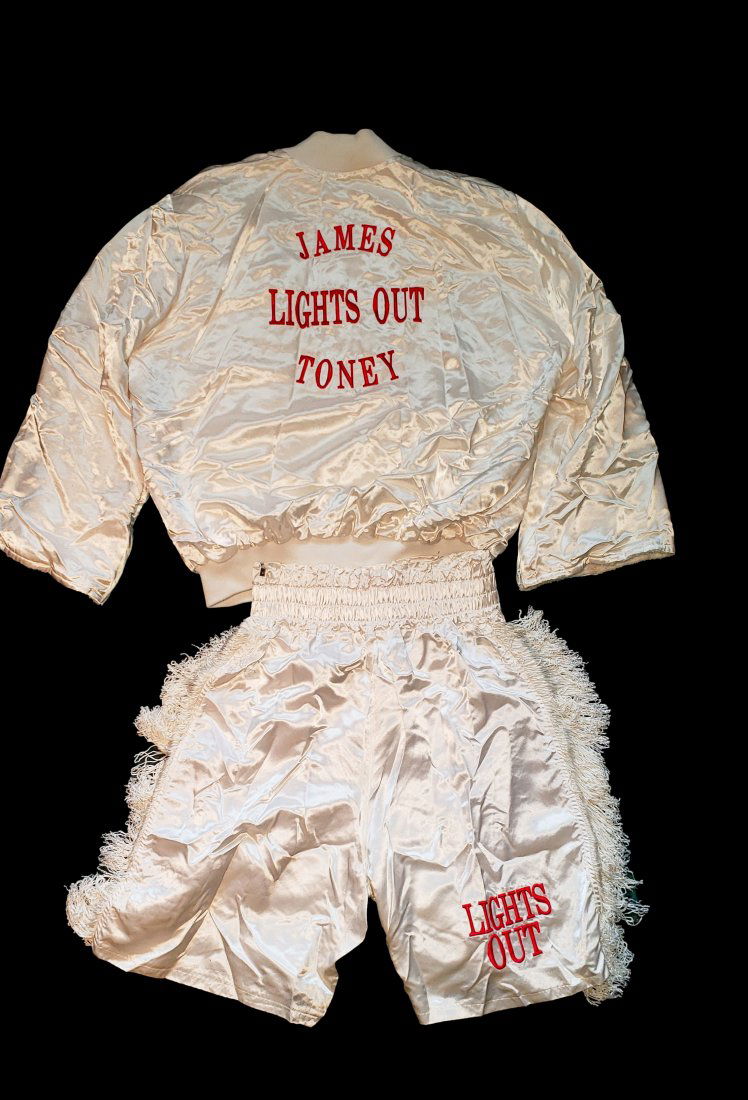 James Lights Out Toney Ring Worn Robe & Shorts (1 of 4)