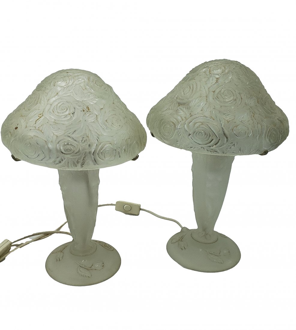 Pair of Lalique Lamps: Frosted Floral Motif Glass (1 of 5)