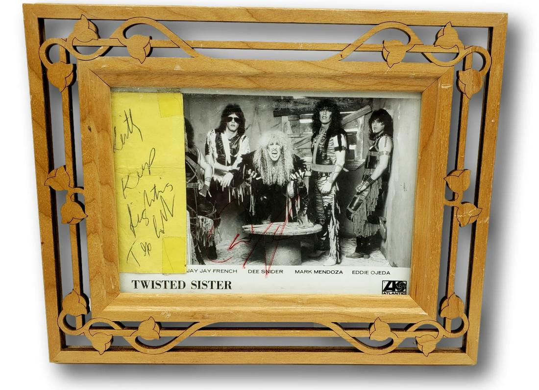 Twisted Sister Photo and Signature (1 of 3)