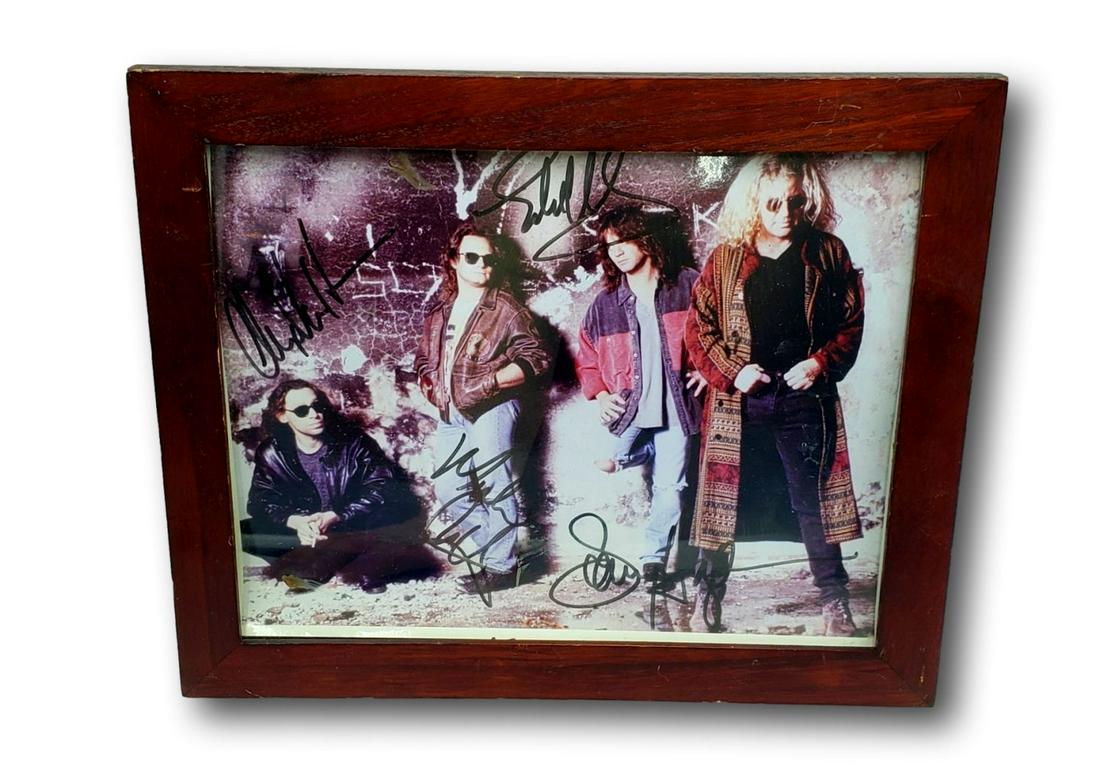 Van Halen Band Signed Photo (1 of 3)