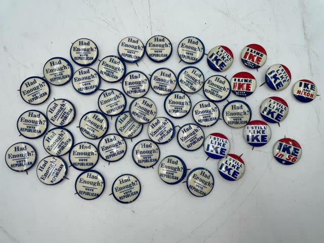 Assorted 1952 Political Campaign Pins (1 of 3)