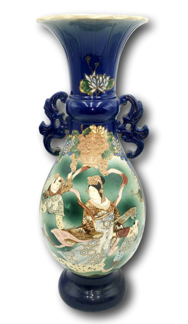 Exquisite Antique Chinese Famille Rose Porcelain Vase (1 of 6)