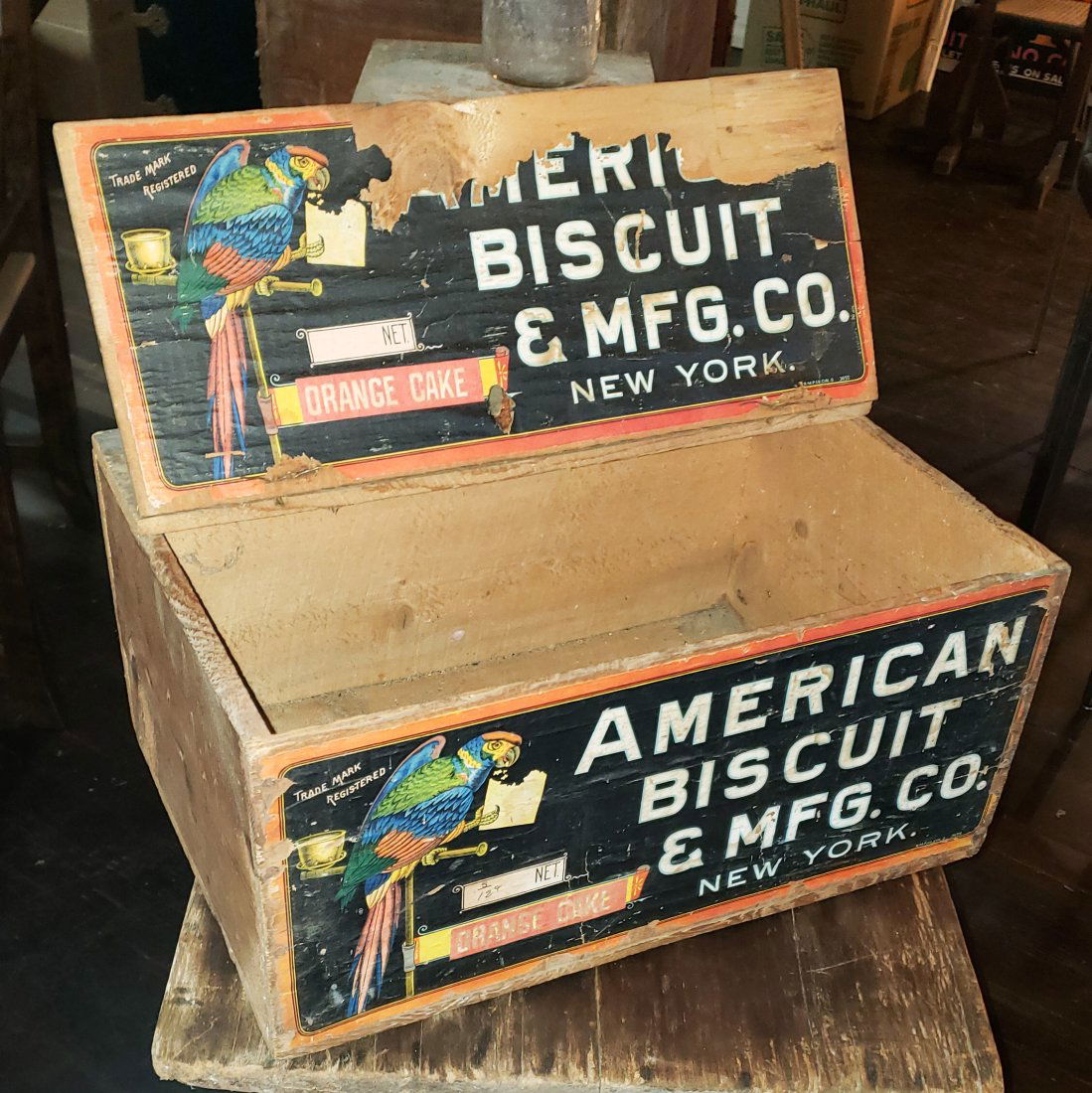 American Biscuit Company Parrot Crate with Lid (1 of 6)