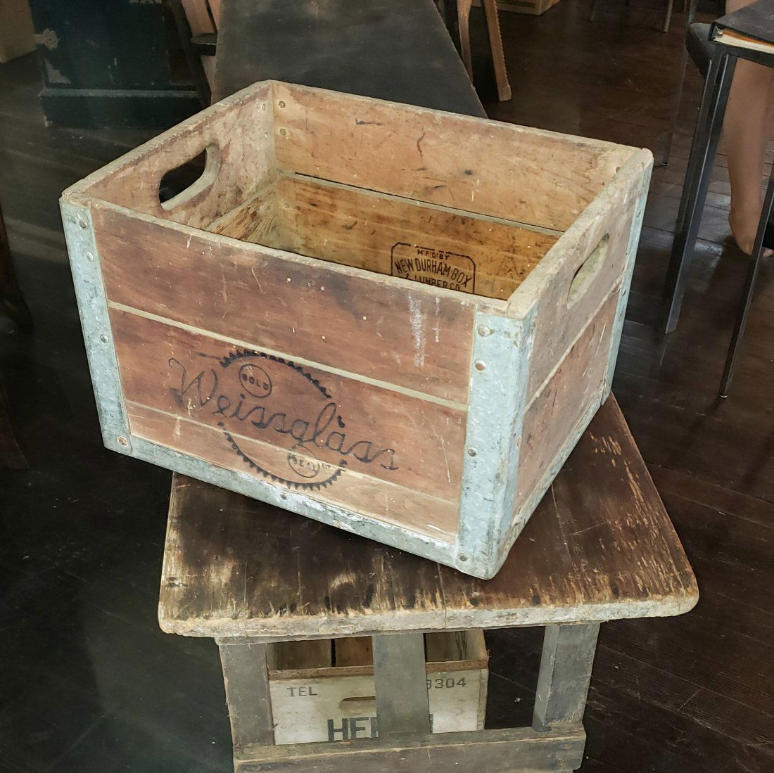 Staten Island Weissglass Dairy 1950s Milk Crate Wood: Vintage Weissglass Dairy Wooden Milk Crate 1956 1958 Staten Island.These crates are made nicely of wood and metal and stamped with the year. A great collectable item from NYC past. It measures 16 1/4"
