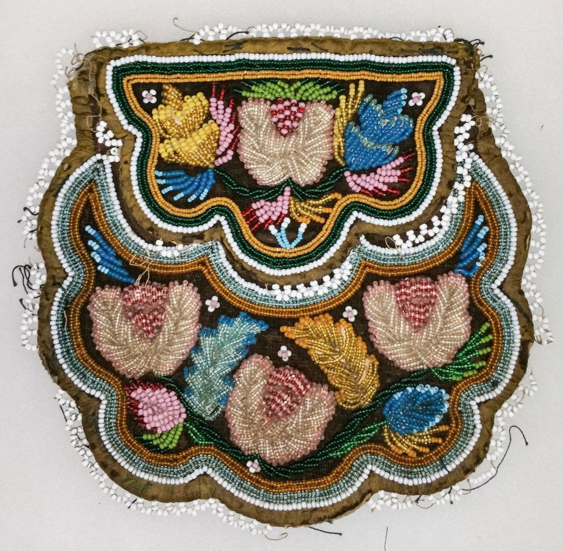 19TH CENTURY BEADED POCKET / PURSE /RETICULE (1 of 4)