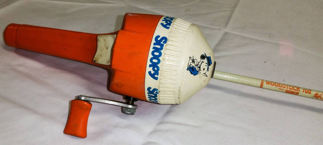 Vintage 1980's Kid's Snoopy Fishing Rod Zebco