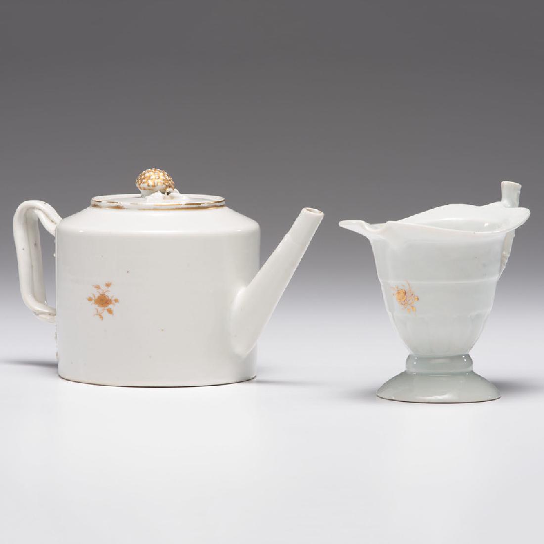 Chinese Export Tea Pot and Creamer (1 of 4)