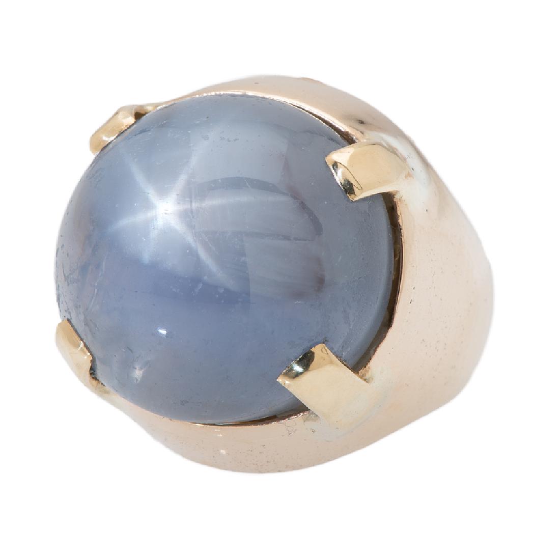 Star Sapphire Ring in 18 Karat Yellow Gold (1 of 3)