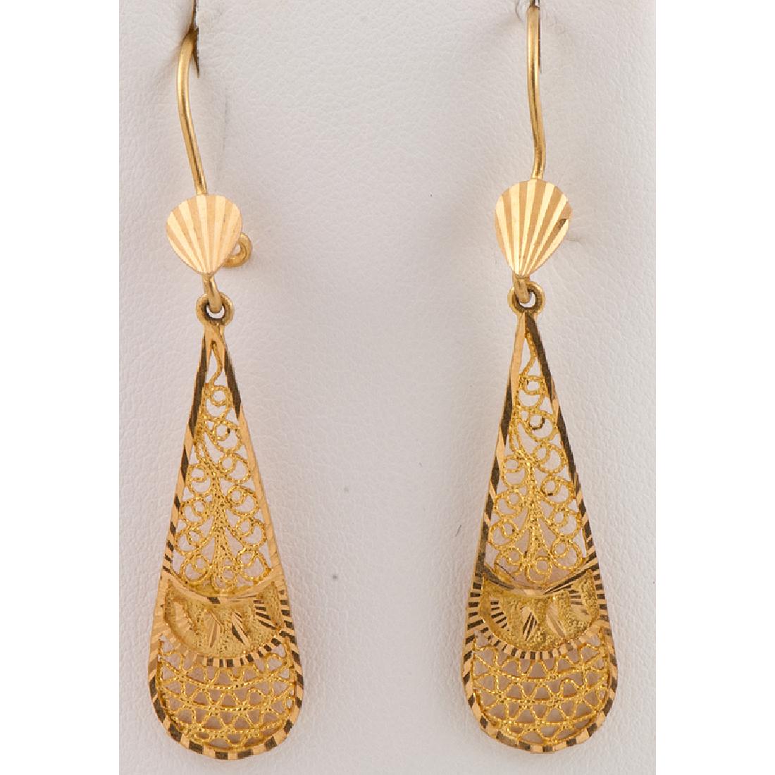 Filigree Earrings in 21 Karat Yellow Gold (1 of 1)