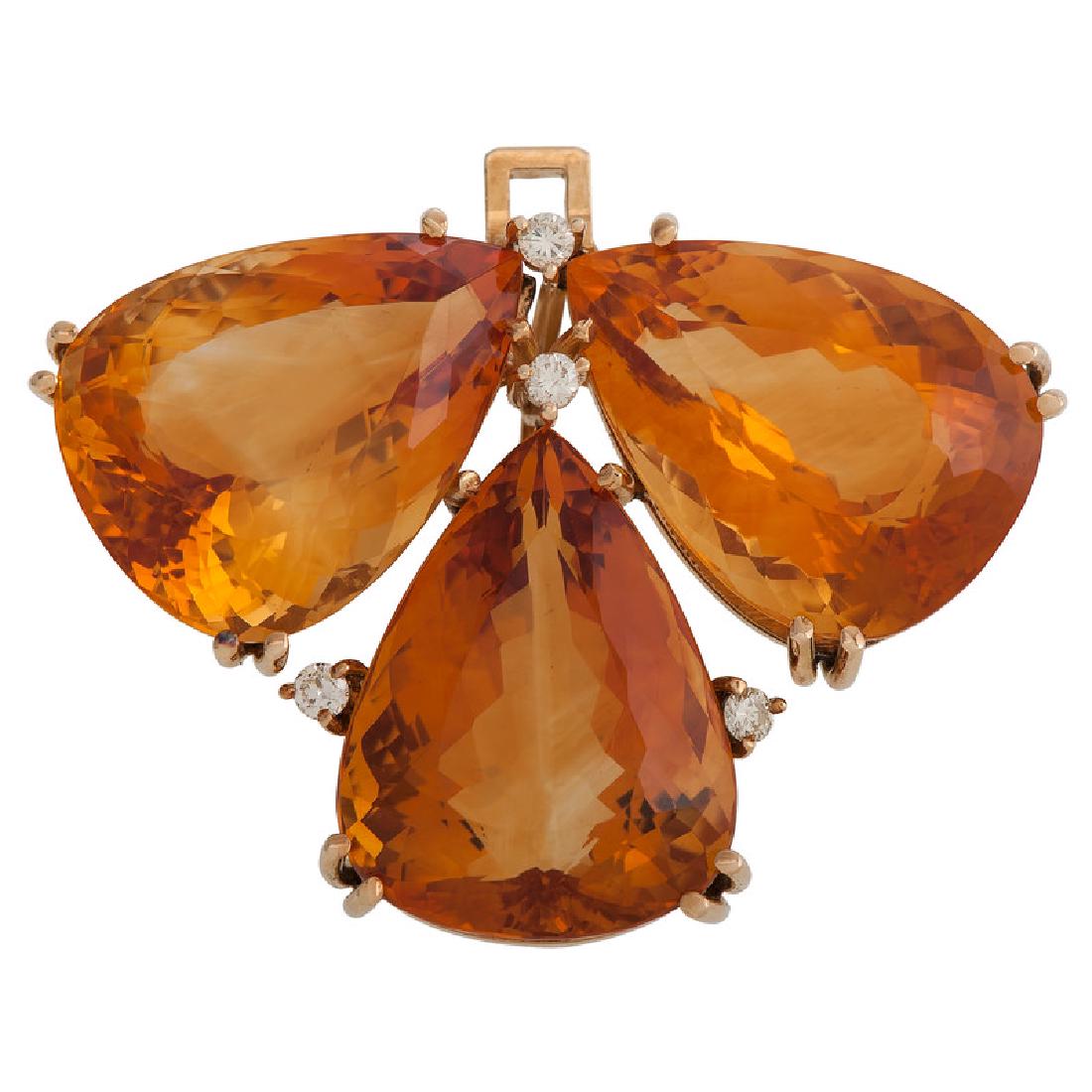 18 Karat Yellow Gold Pendant (1 of 5)