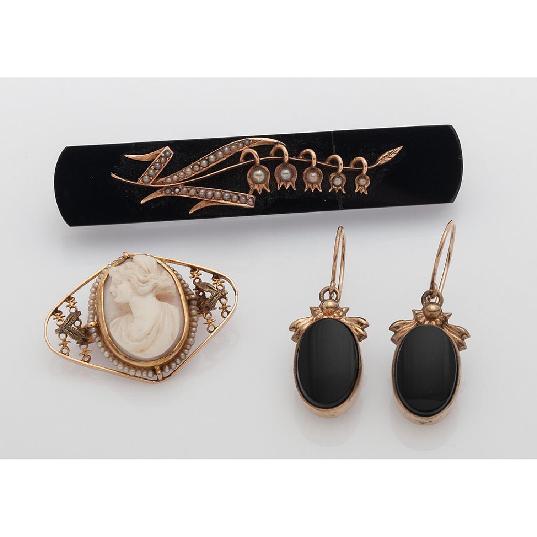 Victorian Mourning Brooch PLUS (1 of 2)