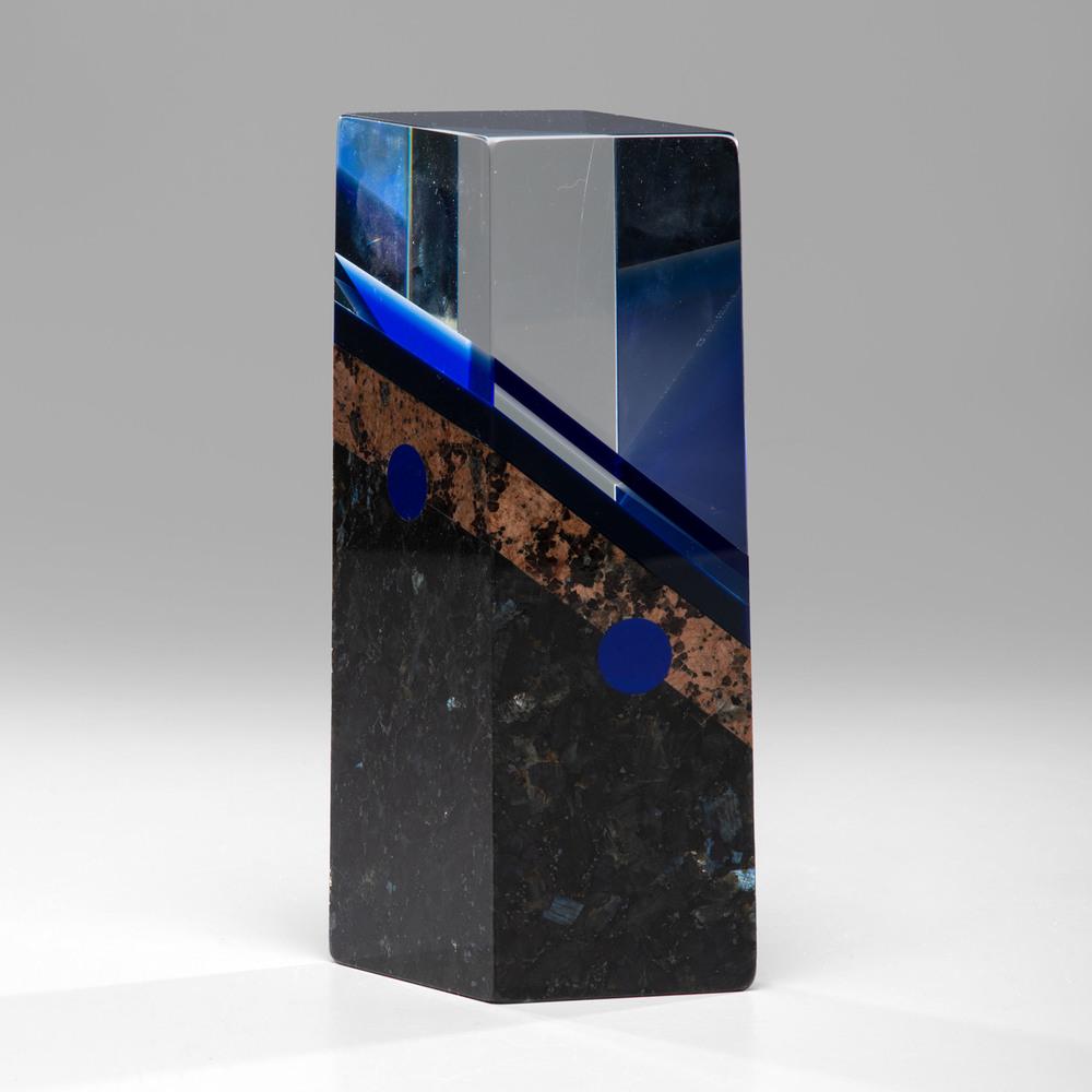 Attributed to William Carlson (American, b. 1950): Untitled glass and granite unsigned ht. 8.5 in. Provenance: From the Robert B. Riley Collection, Illinois