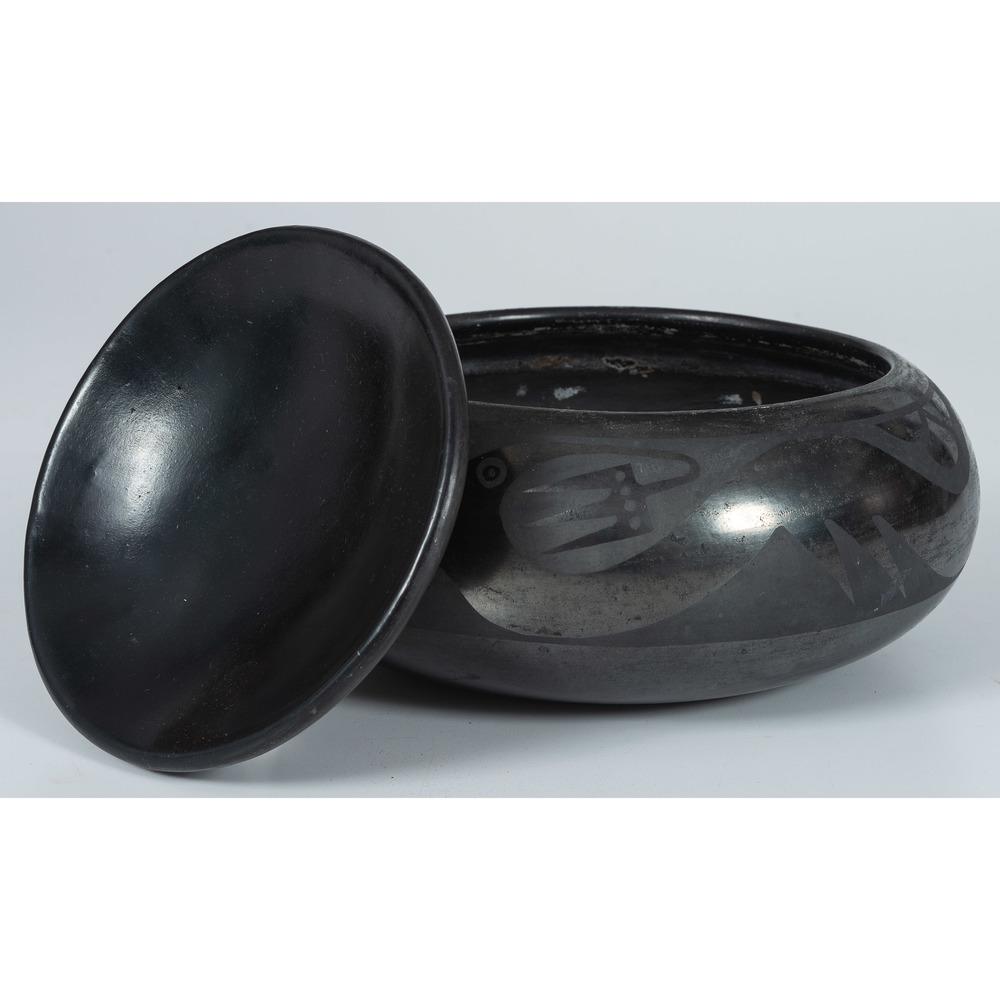 Maria and Santana Martinez (San Ildefonso, 1887-1980 /: Maria and Santana Martinez (San Ildefonso, 1887-1980 / 1909-2002) Blackware Pottery Bowl and Plate lot of 2, includes blackware bowl with gunmetal finish; signed on base, height 3.5 in. x diameter 9 i