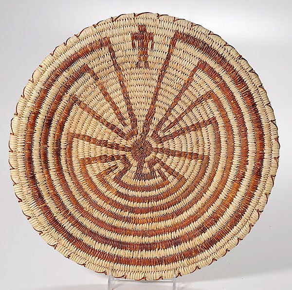 Dorothy Morena Tohono O'Odham "Man in the Maze" Ba: Dorothy Morena Tohono O'Odham "Man in the Maze" Basket Tray coiled of yucca with reddish fiber creating "Man in the Maze" design, 15.25". late 20th century