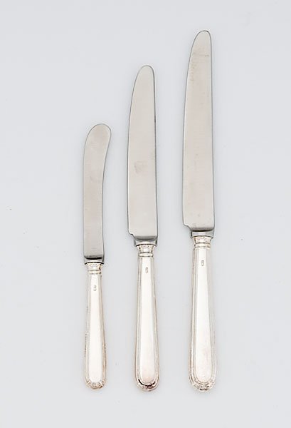 Sheffield Silver Old English Knives, : Sheffield Silver Old English Knives, English, mark of Strickett & Loder, 1989 (w. 1979-90). Eight each hollow handle dinner, luncheon and butter knives, Old English pattern, with stainless blades. L