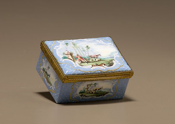 Enamel on Copper Trinket Box with Pastoral Decorat: Enamel on Copper Trinket Box with Pastoral Decoration, English or Continental, late 19th century. A Battersea-style enamel on copper trinket box, the hinged lid painted with a bucolic scene of sheph