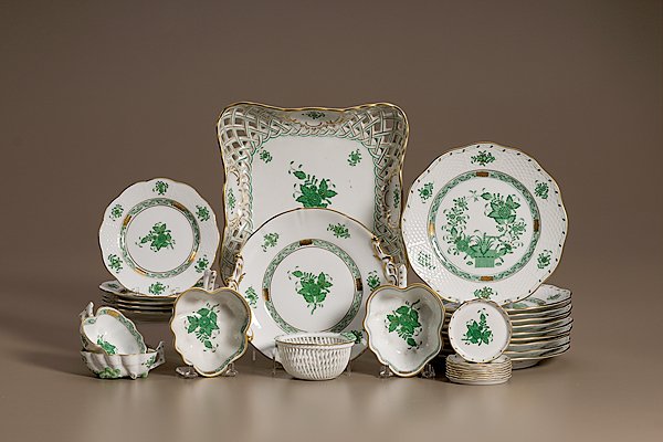 Herend "Chinese Bouquet" and "Indian Basket" Plate: Herend "Chinese Bouquet" and "Indian Basket" Plates, Hungarian, late 20th century. A group of twenty "Chinese Bouquet" pattern tablewares, including a open weave basket, a handled cake tray, five brea