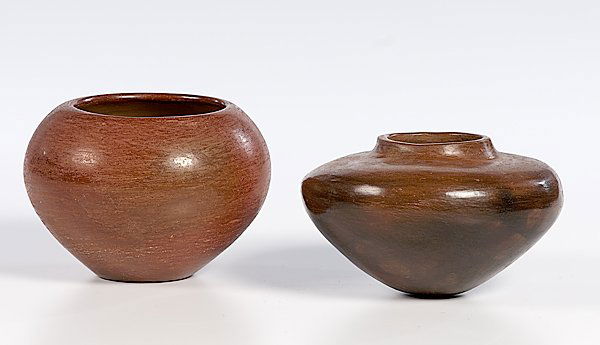 Luteria Atencia San Juan Redware & Navajo Bowls : Luteria Atencia San Juan Redware and Navajo Bowls lot of 2, includes a San Juan redware bowl signed Luteria Atencia/ San Juan, height 4.25 in. x diameter 6.5 in.; AND an unsigned Navajo bowl with fl