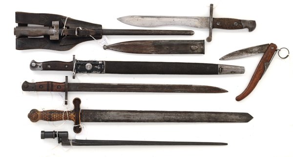 Lot of 7 Edged Weapons from Various Eras : Lot of 7 Edged Weapons from Various Eras 5 bayonets, 1 short sword, 1 pocket knife.