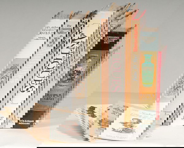 Books on Antiques, Including Dolls and Toy Soldiers: Books on Antiques, Including Dolls and Toy Soldiers Lot of 12. Taylor, Kerry. A Collector's Guide to Dolls. Secaucus (NJ): Wellfleet Books, 1990. 4to, blue cloth w/dj, 96pp. Roer, Hans H. Bleisoldat