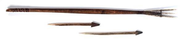 Eskimo Bird Spear and Dart Tips : Eskimo Bird Spear and Dart Tips Lot of 3, including a three-pronged bird spear with prongs carved with back-slanting barbs that are attached to a wooden handle with baleen and sinew, length 27 in.; 