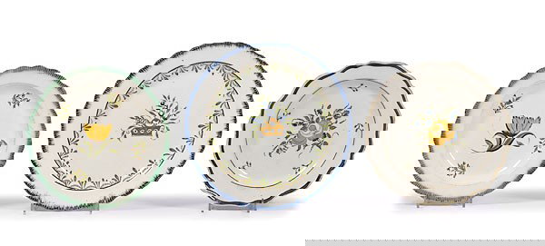 Leeds Pearlware Plates : Leeds Pearlware Plates English, 19th century, group of three Leeds pearlware plates all having polychrome floral design, largest dia. 9.5 in.