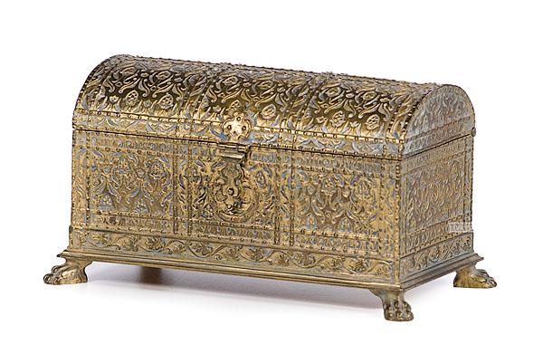 Tiffany Studios Bronze Footed Box : Tiffany Studios Bronze Footed Box Early 20th century, a bronze domed box in the pattern, with original patina and paw feet. Marked Tiffany Studios / New York / No. 1667; ht. 3, lg. 5 in.