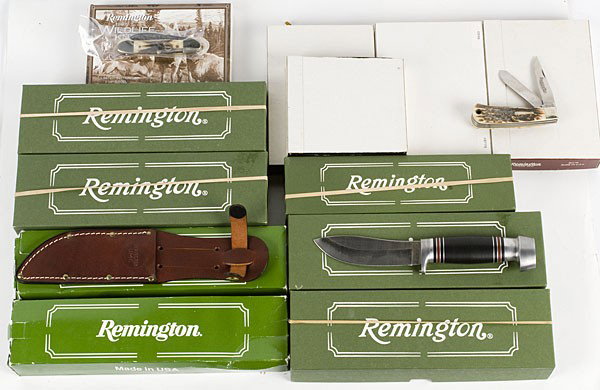 Remington Knives, Lot of 12 : Remington Knives, Lot of 12 Includes seven fixed blade hunting knives and five Wildlife Series pocket knives.