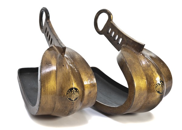 Japanese Pair of Edo Period Stirrups : Japanese Pair of Edo Period Stirrups 11 lbs. Gold finish with family's Mon emblazoned on the front.
