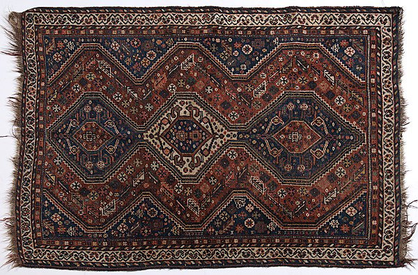 Shiraz Rug : Shiraz Rug Iran, ca 1930s, Shiraz rug; 60 x 43 in. (5 ft. x 3 ft. 7 in., 152.4 x 109.22cm)