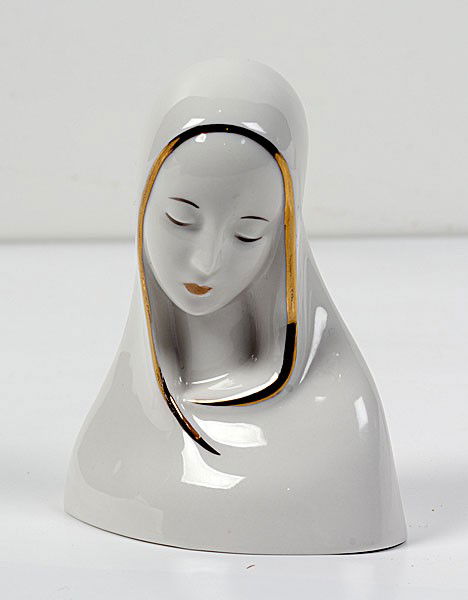 Boehm Porcelain Madonna with Book : Boehm Porcelain Madonna with Book American, a 20th century Boehm porcelain Madonna, marked Boehm, ht. 4.5 in; Plus The Porcelain Art of Edward Marshall Boehm, referencing this Madonna.