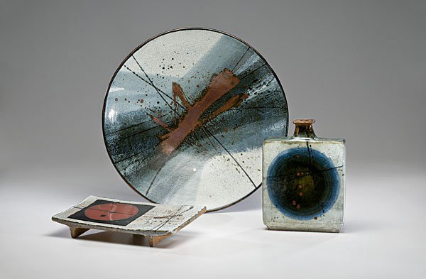 Masterworks: Albert Green Charger, Bottle, Trivet : Albert Green (Born 1914-1994, USA) Charger, Bottle, Trivet ca 1980 Stoneware; Charger wd. 21 in. In the obituary for Green in the New York Times (February 9, 1994) upon his death at 94, Richard Lyo