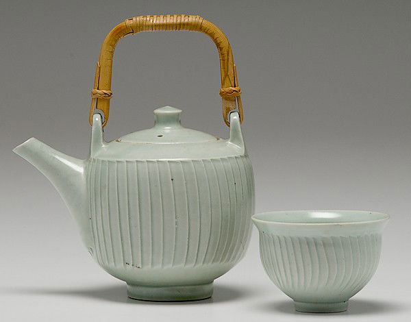 Potters' Market: David Leach Teapot and Tea Bowl : David Leach (1911-2005, Japan) Teapot and Tea Bowl ca 1988 signed, porcelain teapot, ht. 8.75 in. From the Collection of Dorothy Miner.