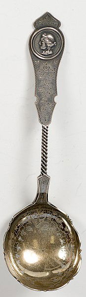 Duhme Sterling Ladle : Duhme Sterling Ladle Cincinnati, OH, a sterling silver ladle in the Medallion pattern, marked Duhme & Co. / Sterling; lg. 9.5 in., wt. 2.55ozt (86g).