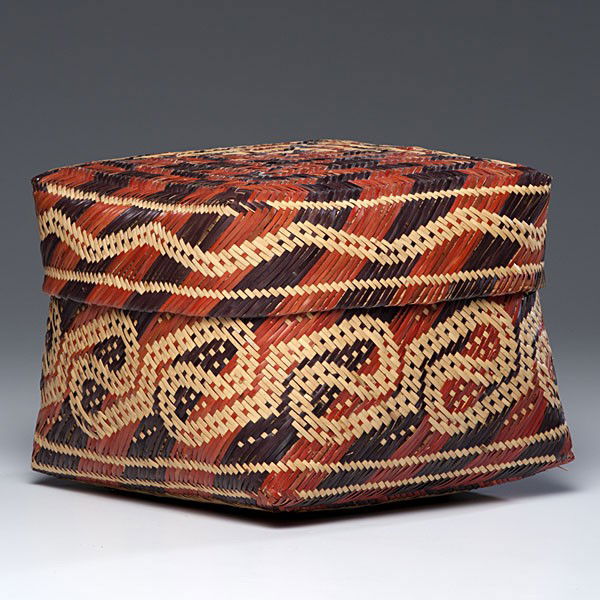 Large Chitimacha Double-Woven Basket : Large Chitimacha Double-Woven Basket Attributed to Ada Thomas and composed of a meandering band or alligator entrail design; lid reiterates movement
