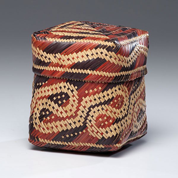 Chitimacha Double-Woven Lidded Basket : Chitimacha Double-Woven Lidded Basket Attributed to Ada Thomas and woven with alligator entrail design on body, height 6.5 in. x width 6 in. thi