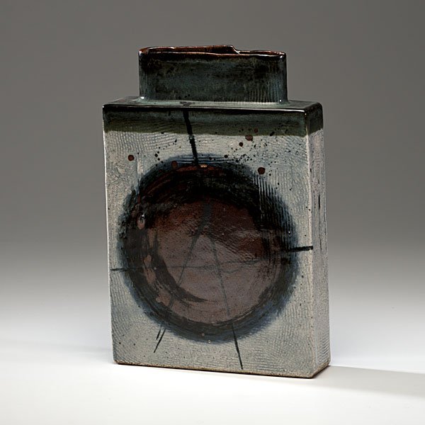 Albert Green (1914-1994, USA) : Albert Green (1914-1994, USA) Flat Bottle Vase 1 ca 1985 Stoneware; ht. 17.5 in. Provenance:Dorothy Miner Collection