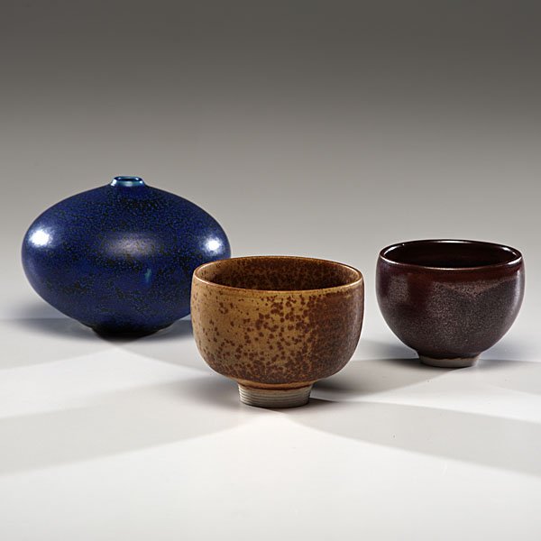 Vivika and Otto Heino (1910-1995; 1915-2009 USA): Vivika and Otto Heino (1910-1995; USA and 1915-2009; USA) Three Vessels ca 1974 Porcelain; vase largest dia. 4.5 in. Provenance:Acquired directly from the artists for an exhibition at the Internat