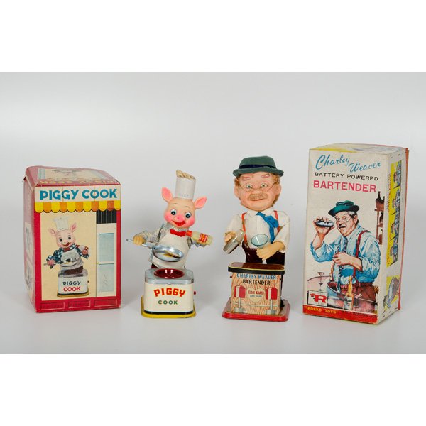 Battery Operated Bartender and Piggy Cook : Battery Operated Bartender and Piggy Cook Lot includes a Rosko Toys Charley Weaver battery powered bartender in its original box. PLUS a boxed Piggy Cook.