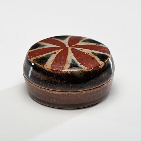 John Maltby (1936, England) : Miniature Box: Union Jack 1983 Stoneware; ht. 1.5, dia. 2.25 in. Provenance: Daniel Jacobs and Derek Mason Collection; Acquired from Beaux Arts, Bath, UK, 1983.
