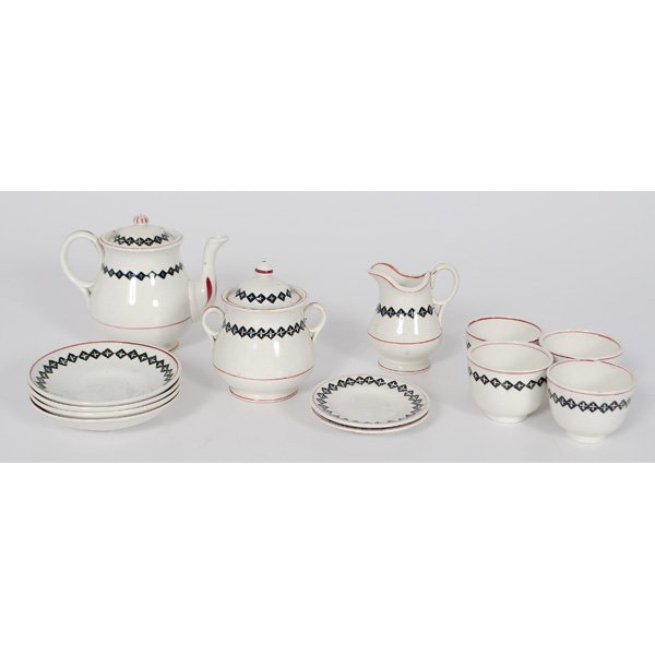Davenport Child's Tea Service : Davenport Child's Tea Service English, ca 1850. A Davenport pearlware child's set tea service including a lidded teapot, lidded sugar bowl, creamer, two small plates, four saucers, and four teacup